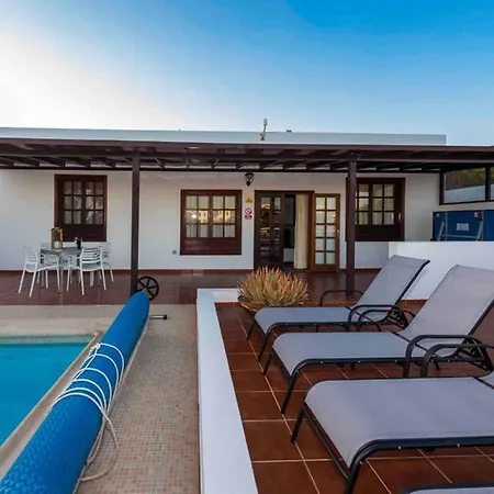 Pola Marinas Villa *