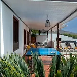 Pola Marinas וילה