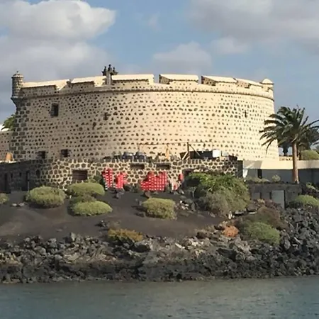 Pola Marinas Βίλα *