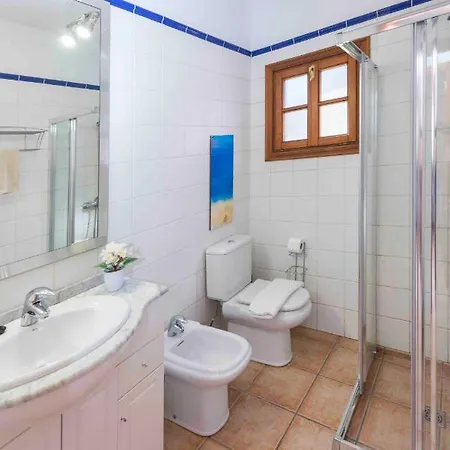 Pola Marinas Playa B Villa *