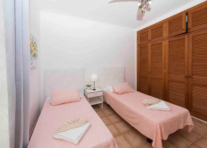 Pola Marinas * Πλάγια Μπλάνκα