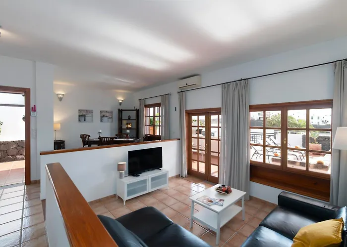 Pola Marinas Вилла Коста Бланка