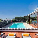 Pola Marinas Villa *